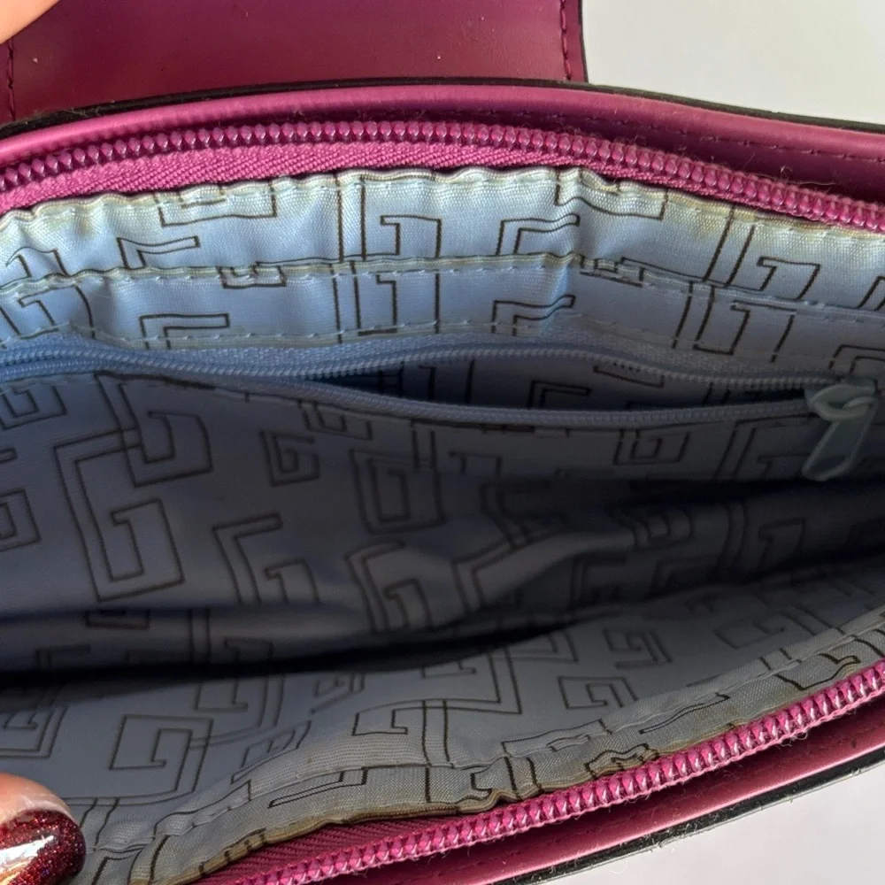 Y2K Vintage Guess Fuchsia Women's Shoulder Bag